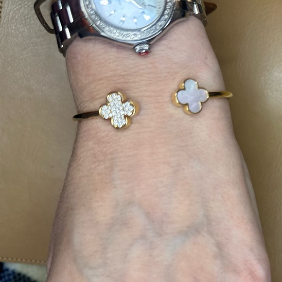 Quatrefoil Hinged 18 Karat over 925. Mother of Pearl Bracelet - Picture 3 of 5